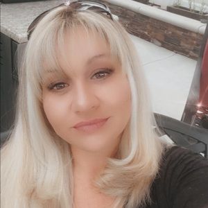 Meet your Posher, Michele